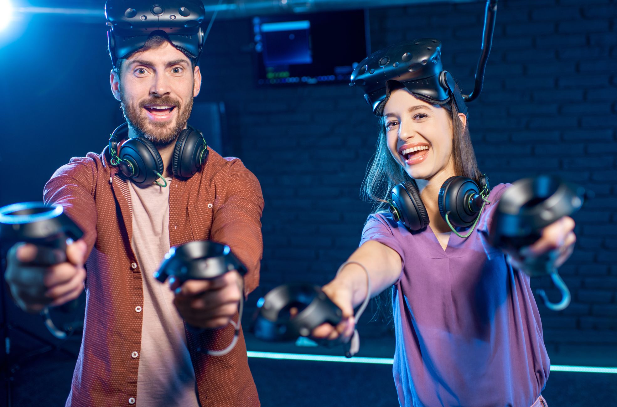 People Using VR For Immersive Gaming